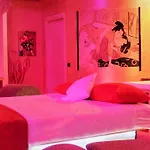 丝绸汽车旅馆 汽车旅馆 Caviaga