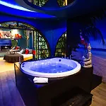 丝绸汽车旅馆 4* Caviaga
