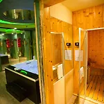 丝绸汽车旅馆 汽车旅馆 Caviaga